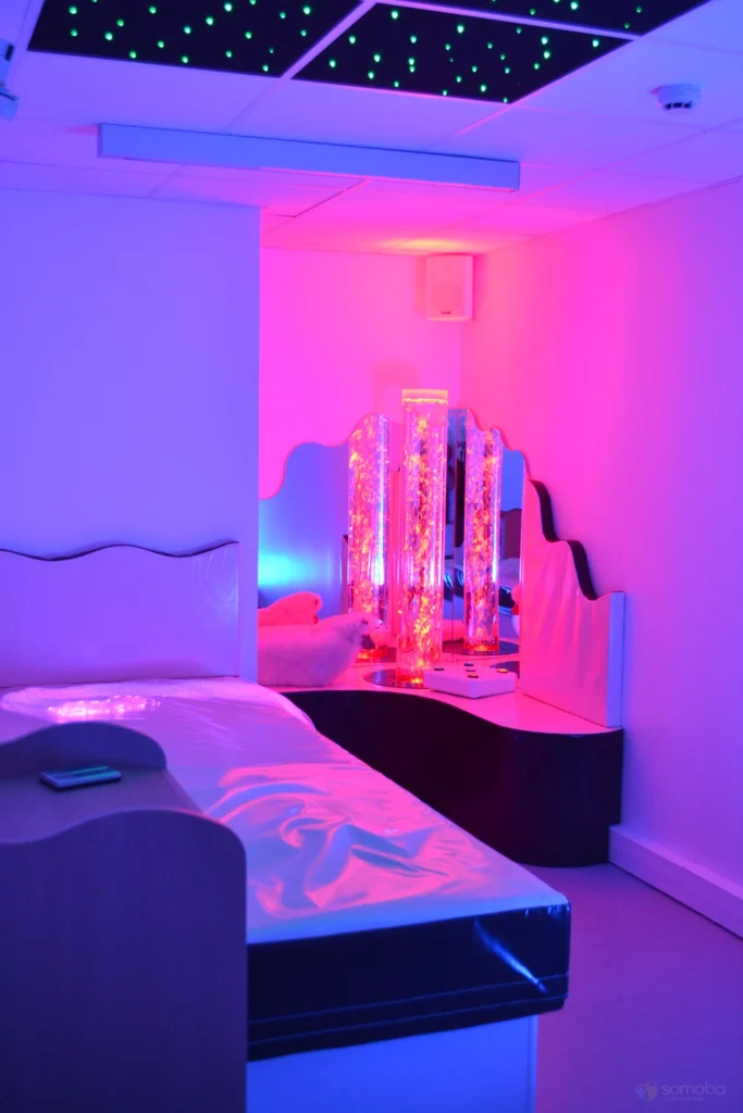 colonne à bulles dans une salle multisensorielle professionnelle