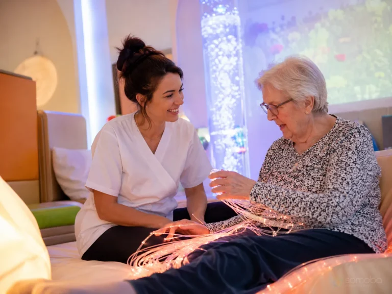 Multisensoriel et personnes âgées : comment adapter les séances en EHPAD ?