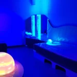 salle sensorielle, dôme lumineux, fibre optique, lit à eau, fauteuil, miroir