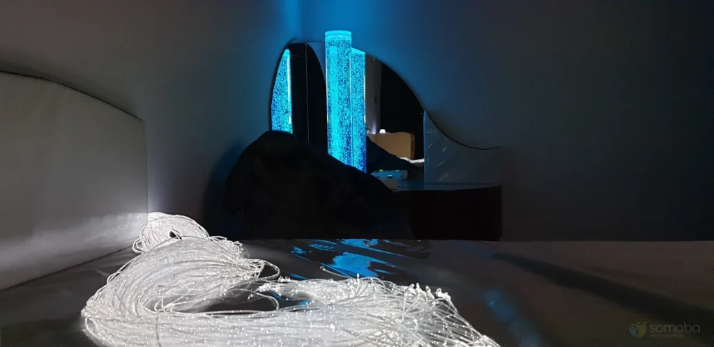 fibre optique, colonne à bulles, lit à eau 