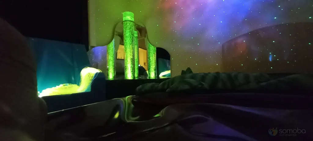colonne à bulles, fibre optique, projection étoilée